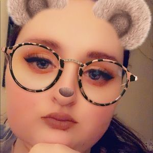 Meet your Posher, Paula